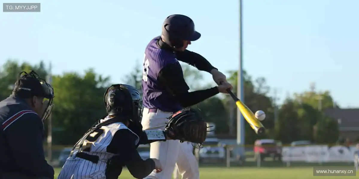 🎧官方正品周边直供，把赛场荣耀穿在身上！🏅